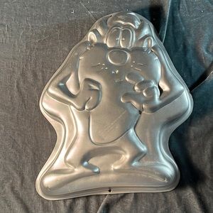 VTG Tasmanian Devil Cake Pan